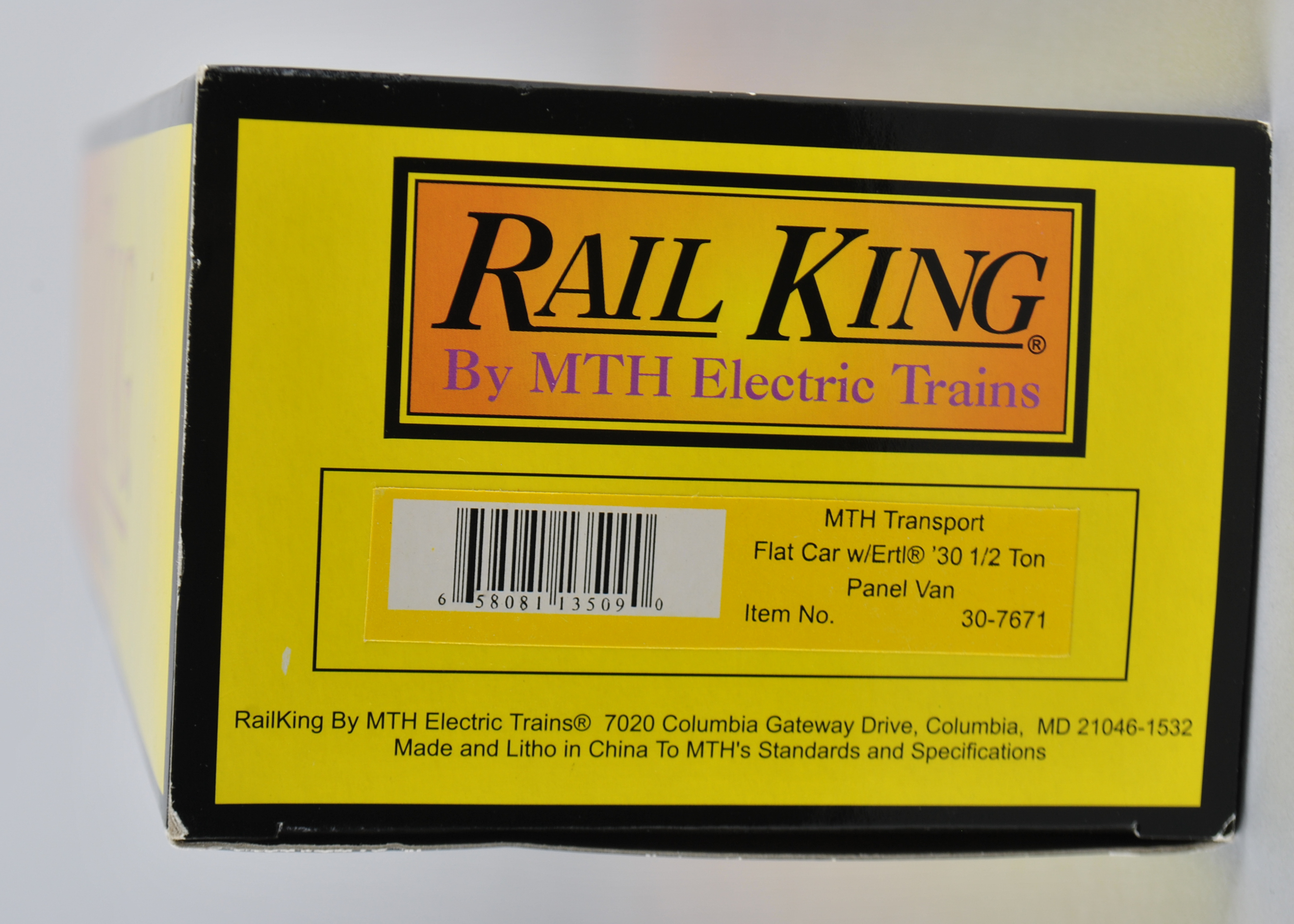 MTH Rail King Farm Transport With Ertl Tractors & Panel Vans
