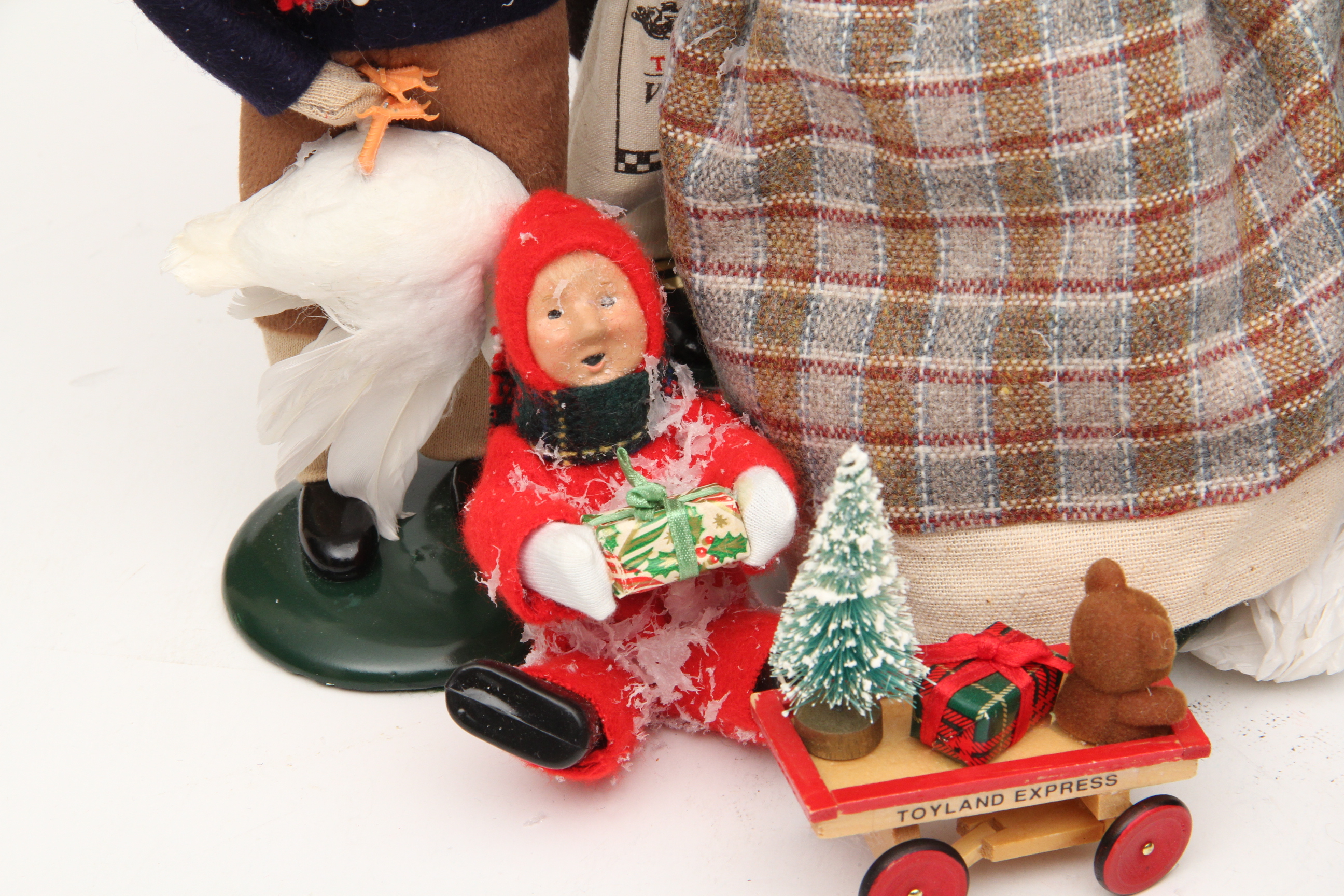 Byers Choice Christmas Carolers Collection