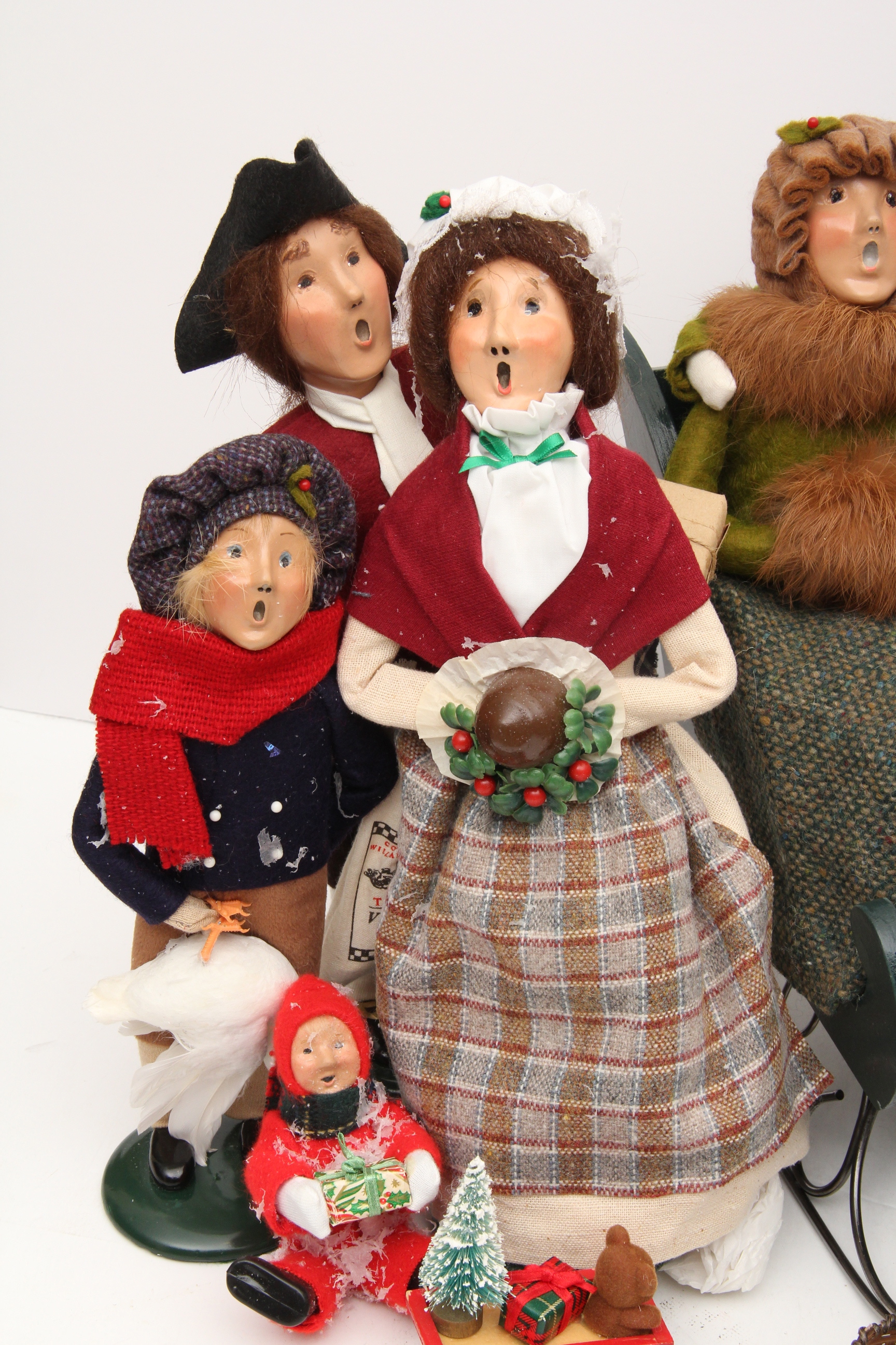 Byers Choice Christmas Carolers Collection