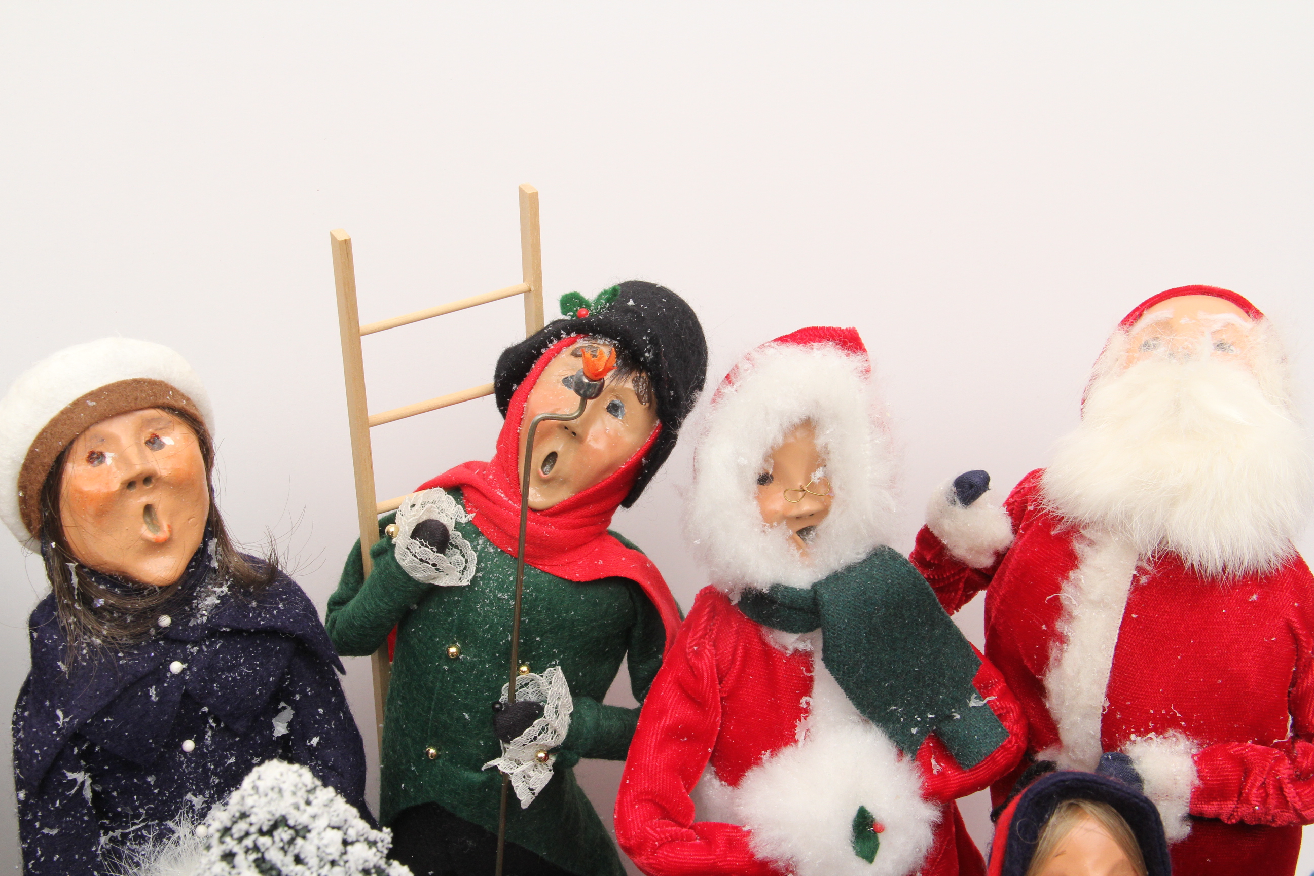 Byers Choice Christmas Carolers Collection