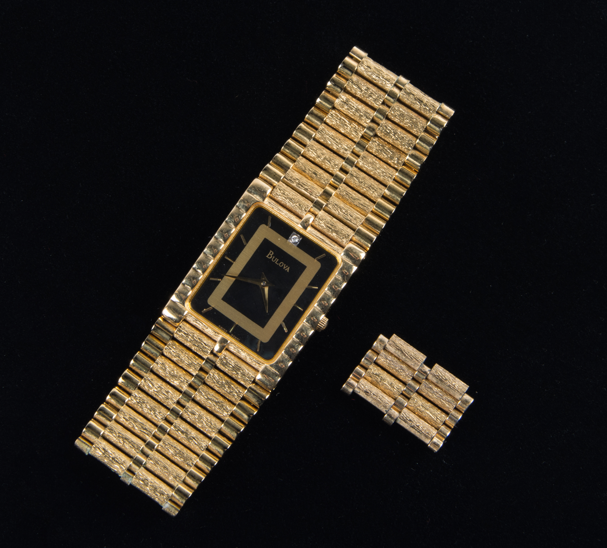 Bulova Gold Quartz T6 Watch
