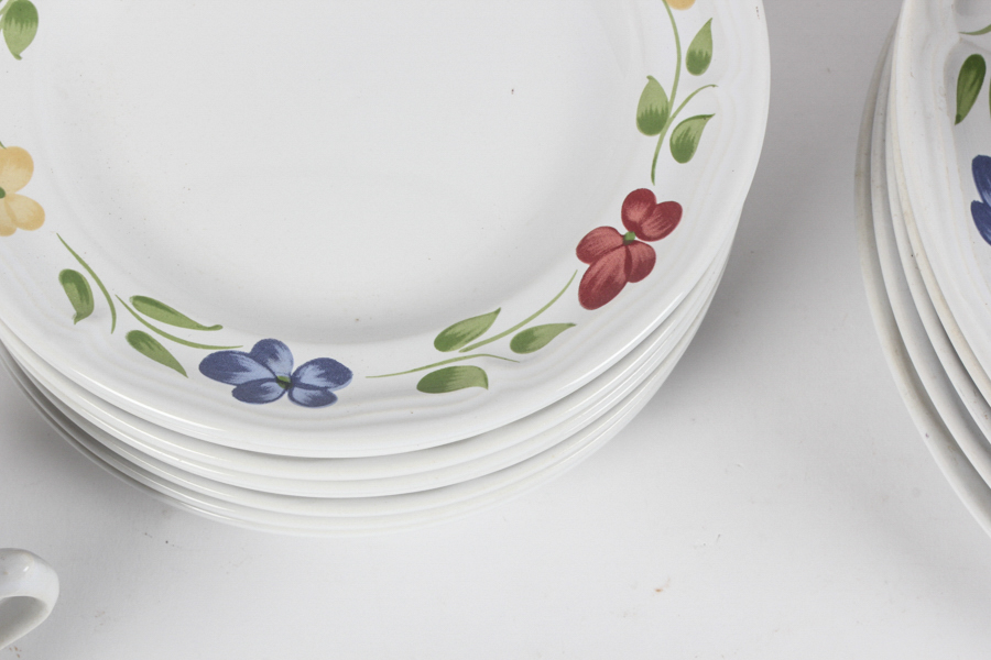 Lorraine Stoneware Floral Dishware