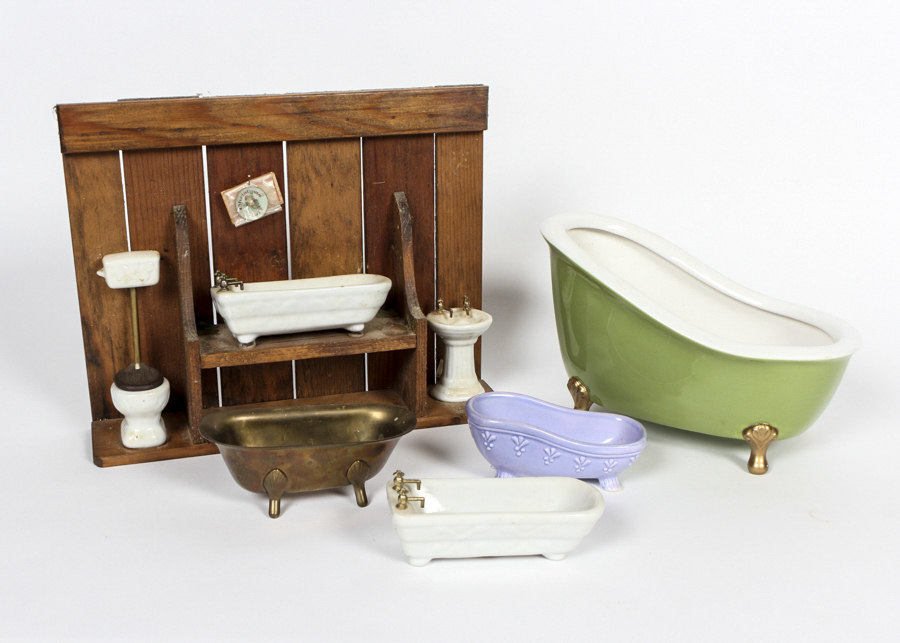 Vintage Doll Bathroom Set
