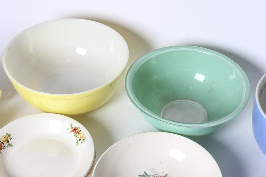 22K Gold Trimmed Plate and Dishware