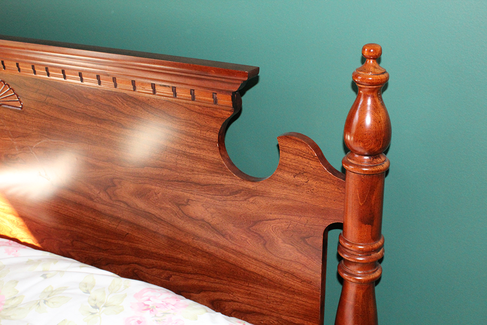 Broyhill Cherry American Traditional Queen Headboard and Bed Set