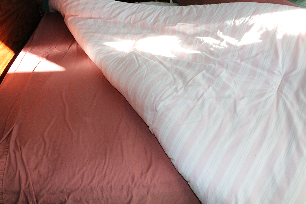 Broyhill Cherry American Traditional Queen Headboard and Bed Set