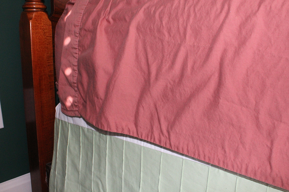 Broyhill Cherry American Traditional Queen Headboard and Bed Set