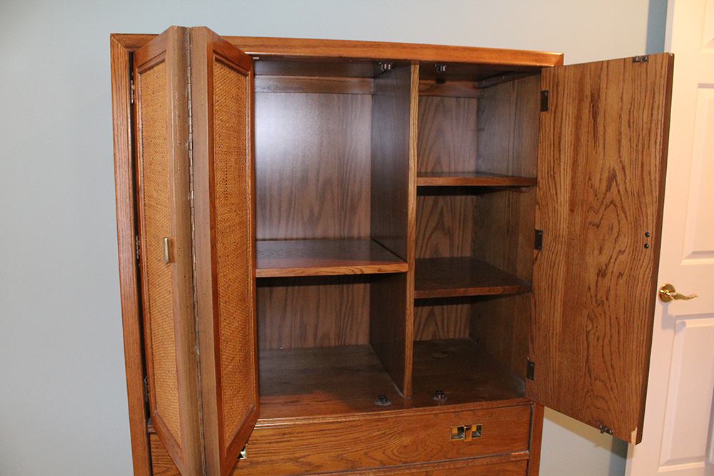 Mid Century Oak Chest of Drawers with Rattan Panels