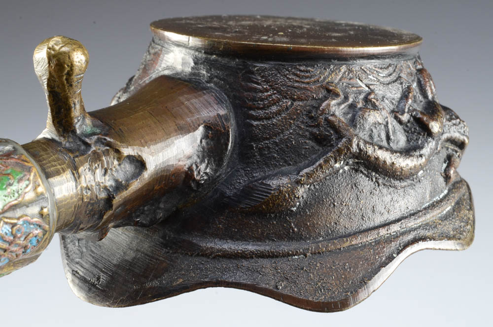 Cast Iron Dragon Melting Pot