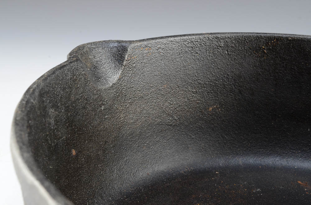 Paula Deen Iron Skillet