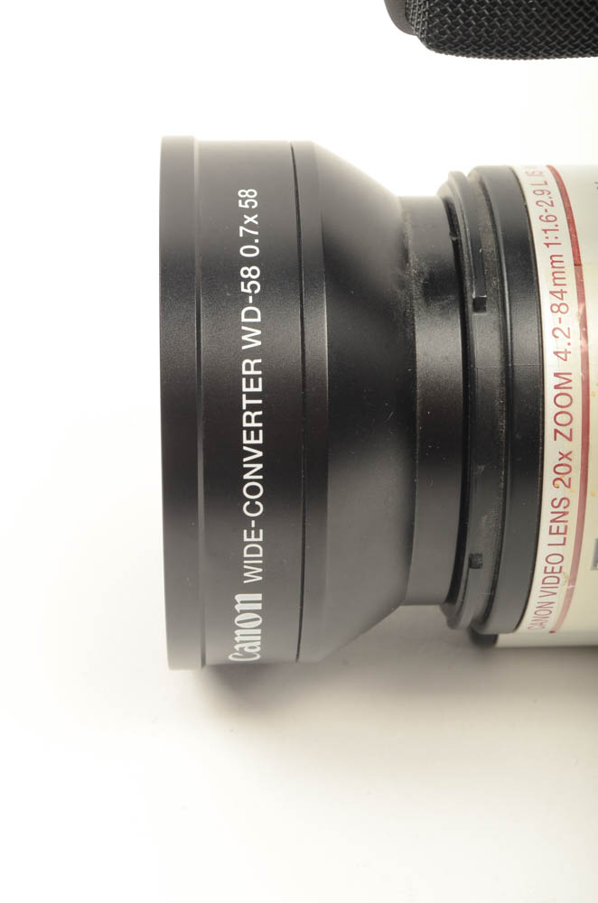 Canon MiniDV Digital Video Camcorder DM-GL1