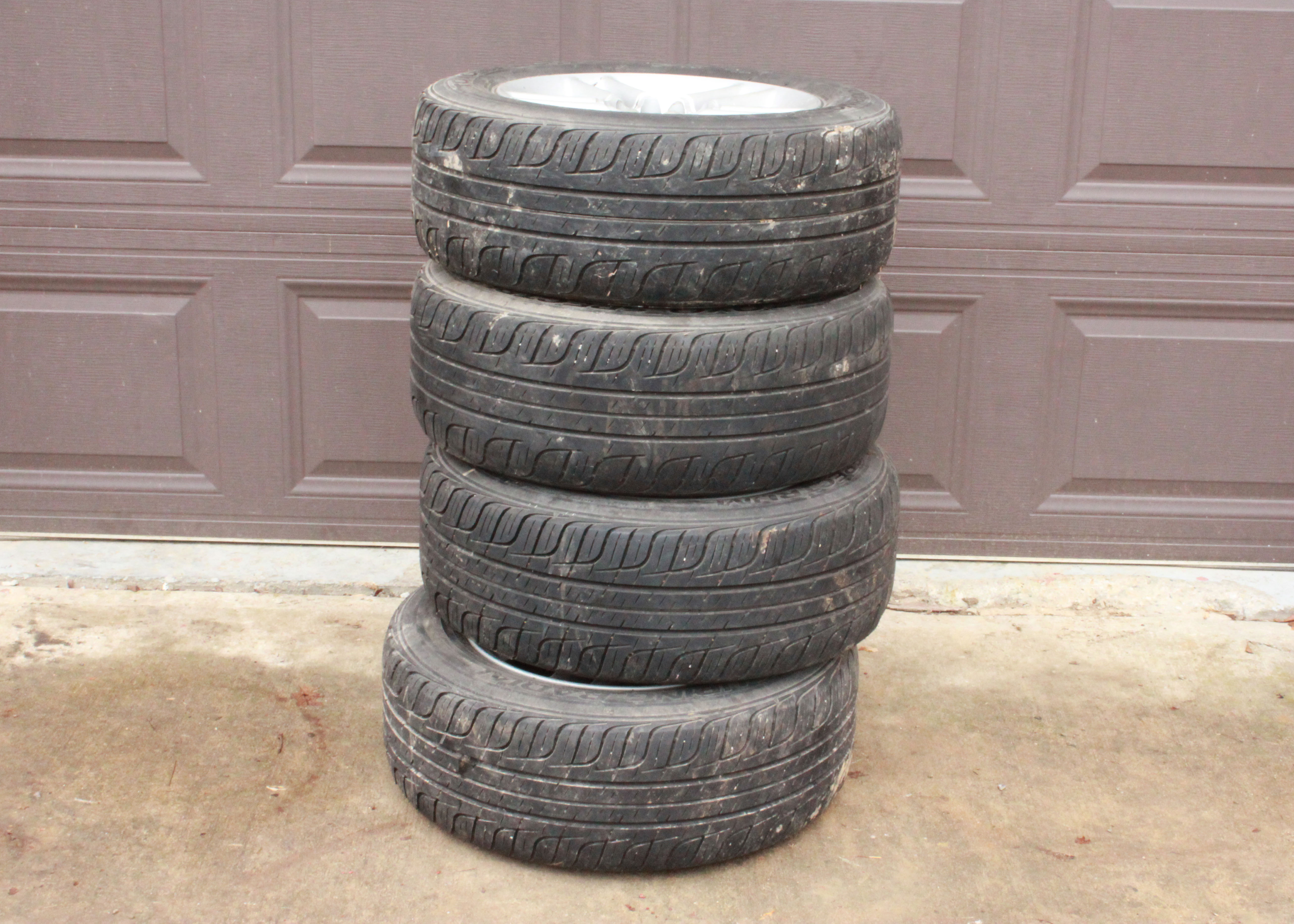 Set of Toyo Sectrum Touring Radial Car Tires