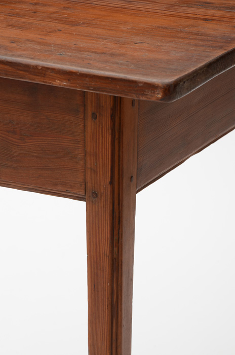 Early Southern Yellow Pine Table