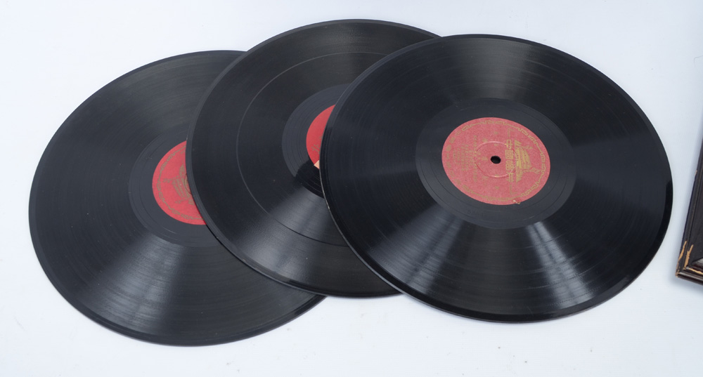 Anitque Columbia Viva-tonal Grafonola Model 203 With Records