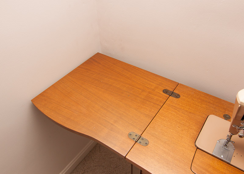 Vintage Singer 401 Sewing Machine Desk