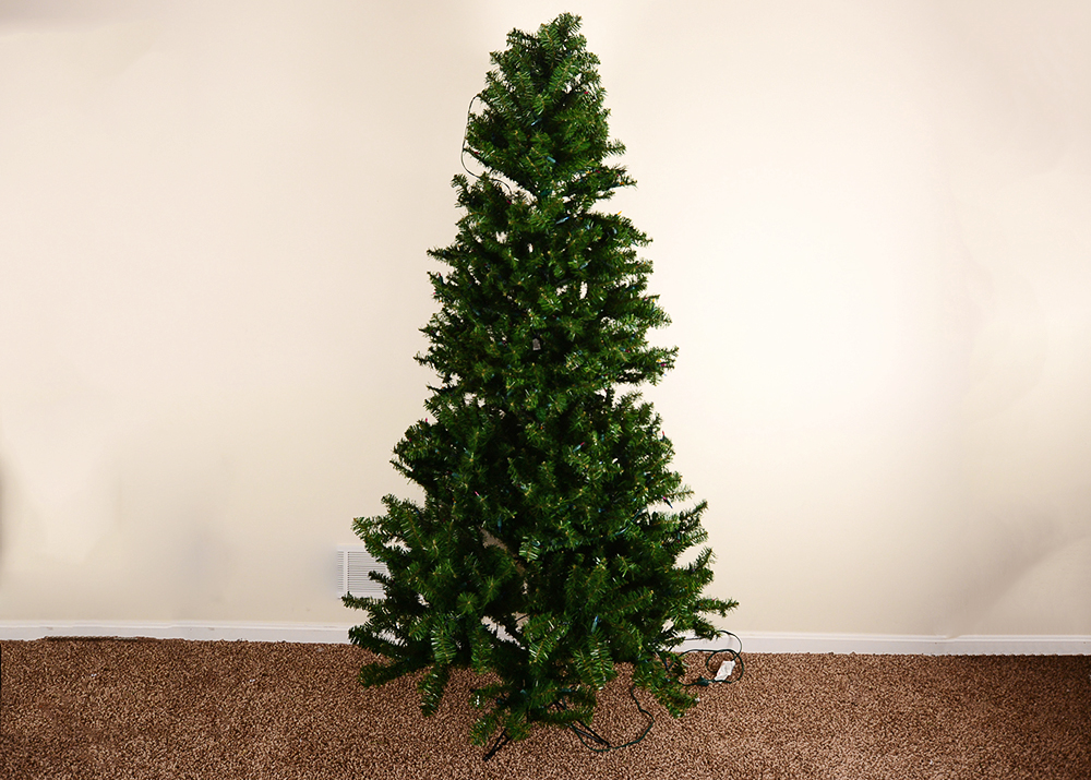 7.5' Wisconsin Fir Artificial Christmas Tree