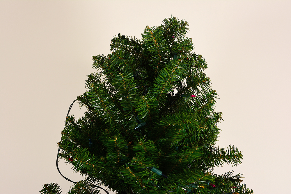 7.5' Wisconsin Fir Artificial Christmas Tree
