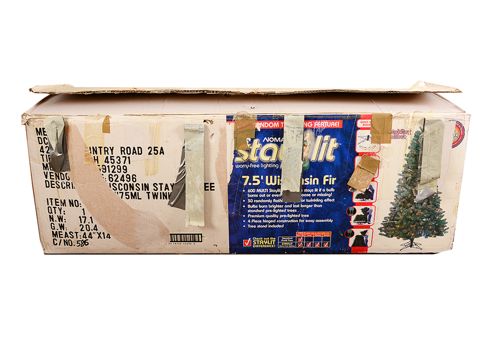 7.5' Wisconsin Fir Artificial Christmas Tree