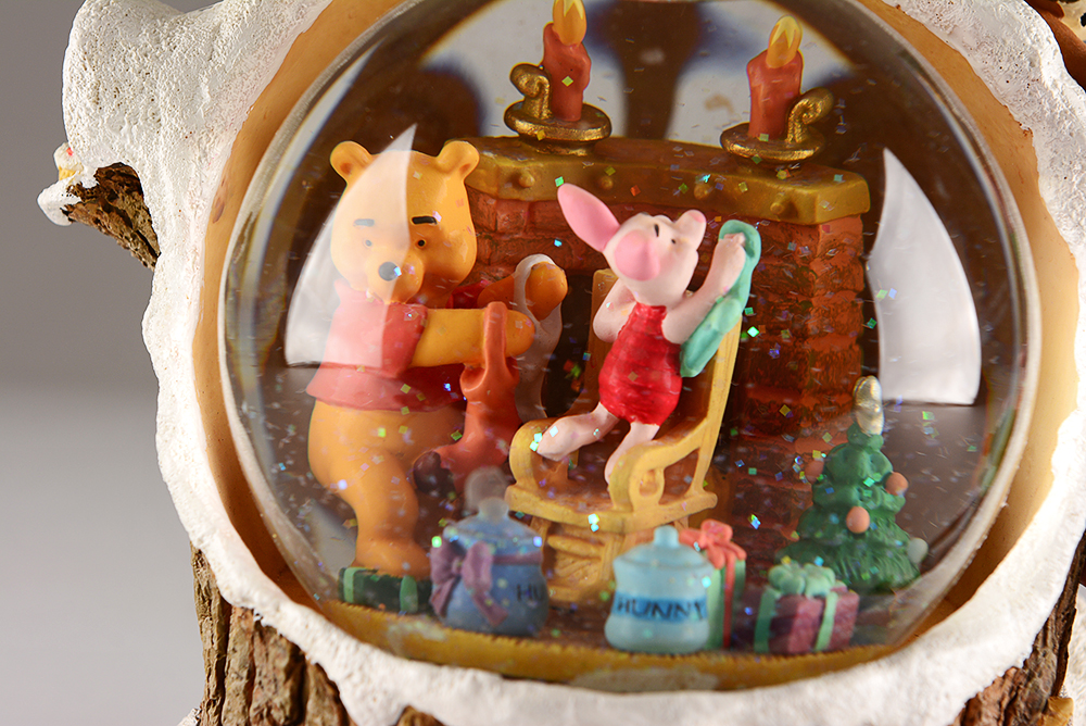 Winnie-The-Pooh Christmas Themed Musical Snow Globe