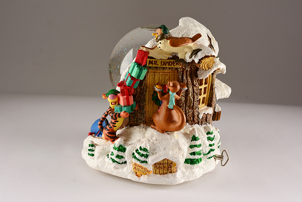 Winnie-The-Pooh Christmas Themed Musical Snow Globe