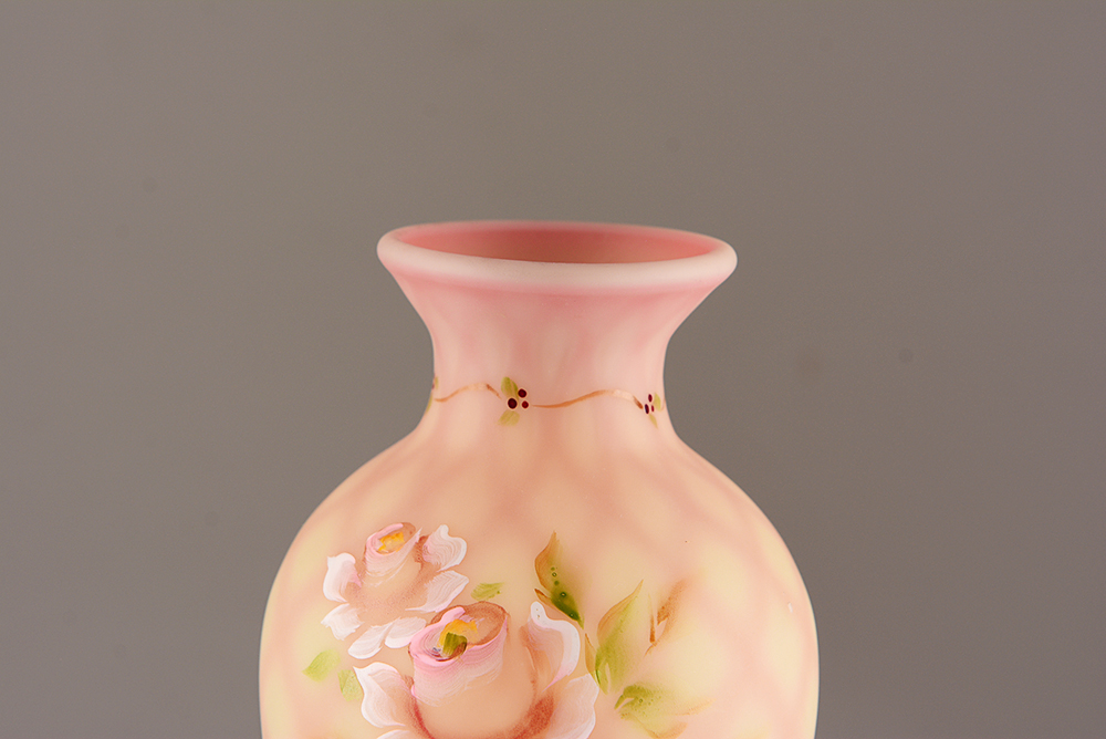 Burmese Diamond Optic Fenton Art Glass Vase