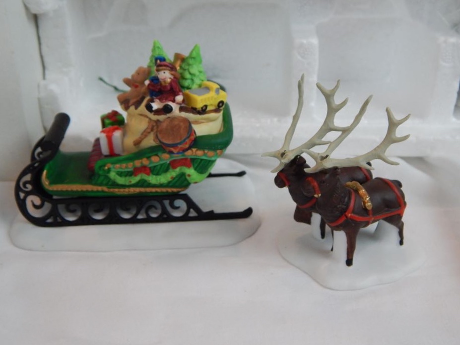 Department 56 North Pole & Alpine Village Collection