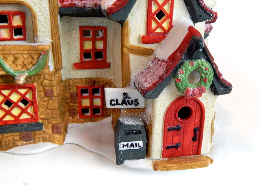 Department 56 North Pole & Alpine Village Collection