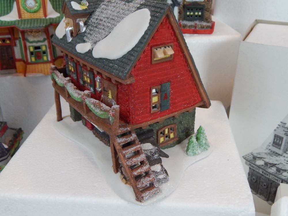 Department 56 North Pole & Alpine Village Collection