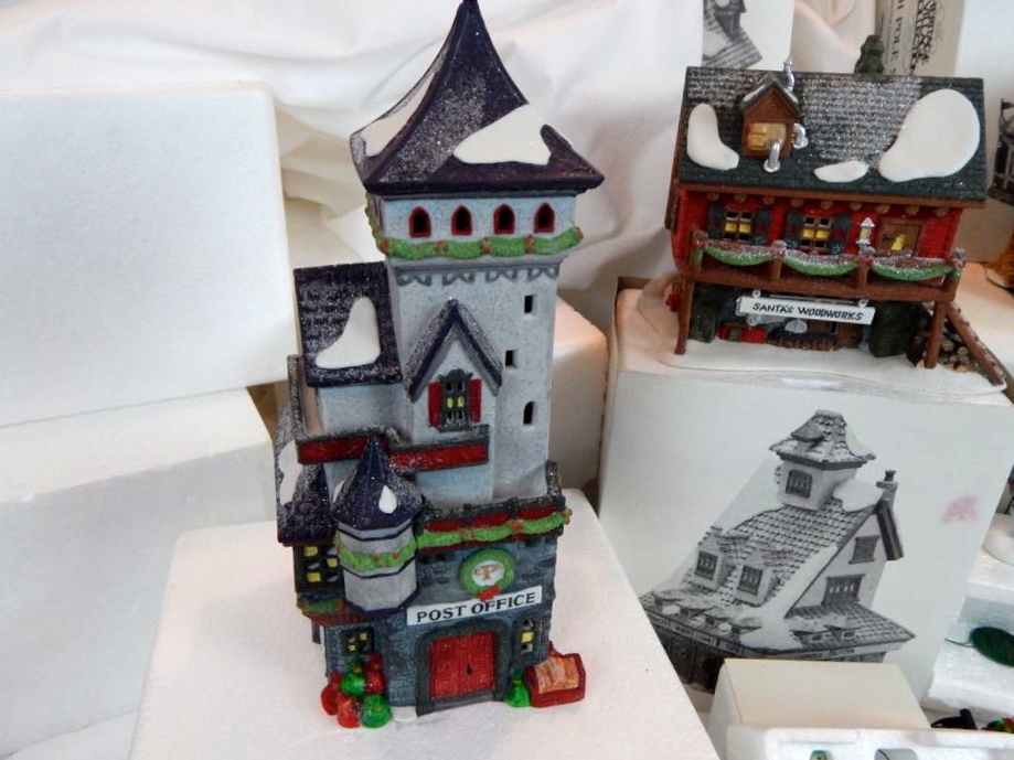 Department 56 North Pole & Alpine Village Collection
