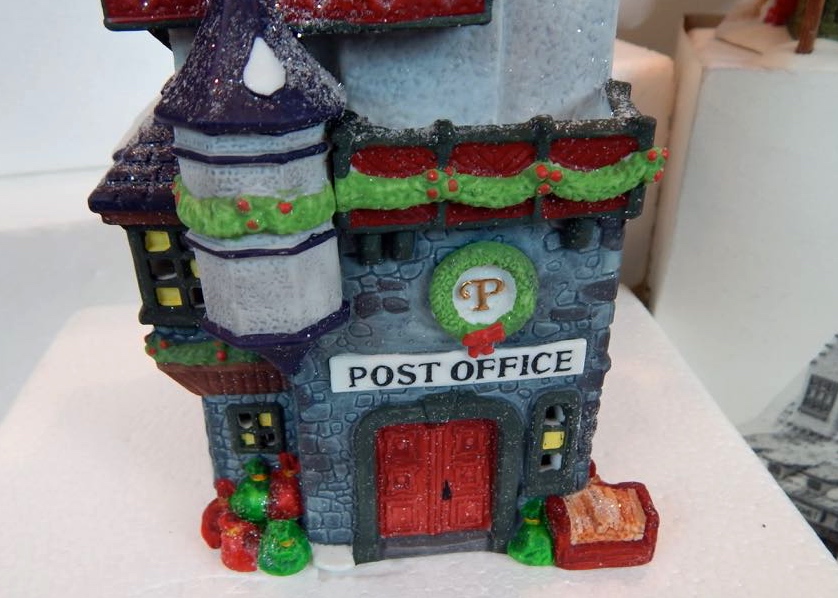 Department 56 North Pole & Alpine Village Collection