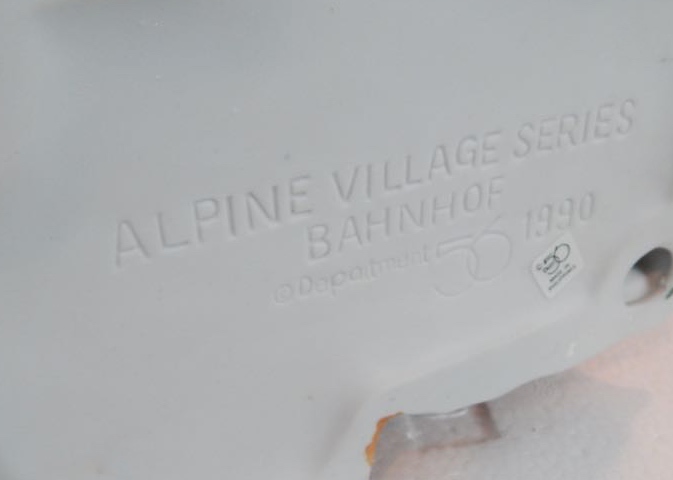 Department 56 North Pole & Alpine Village Collection