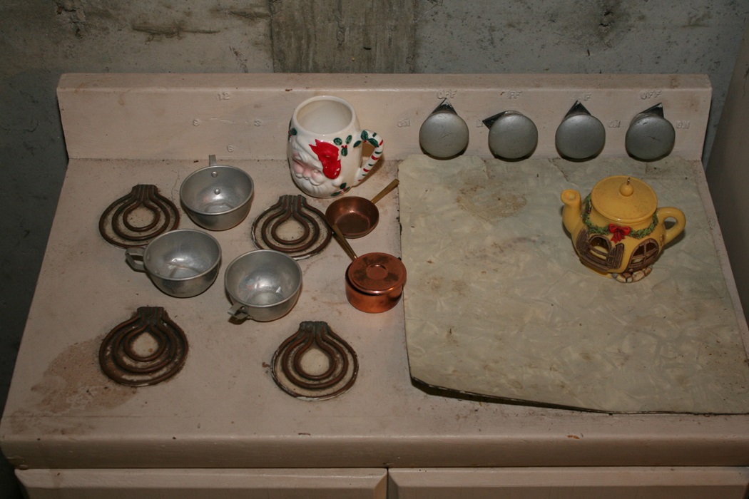 Vintage Kitchen Child's Set