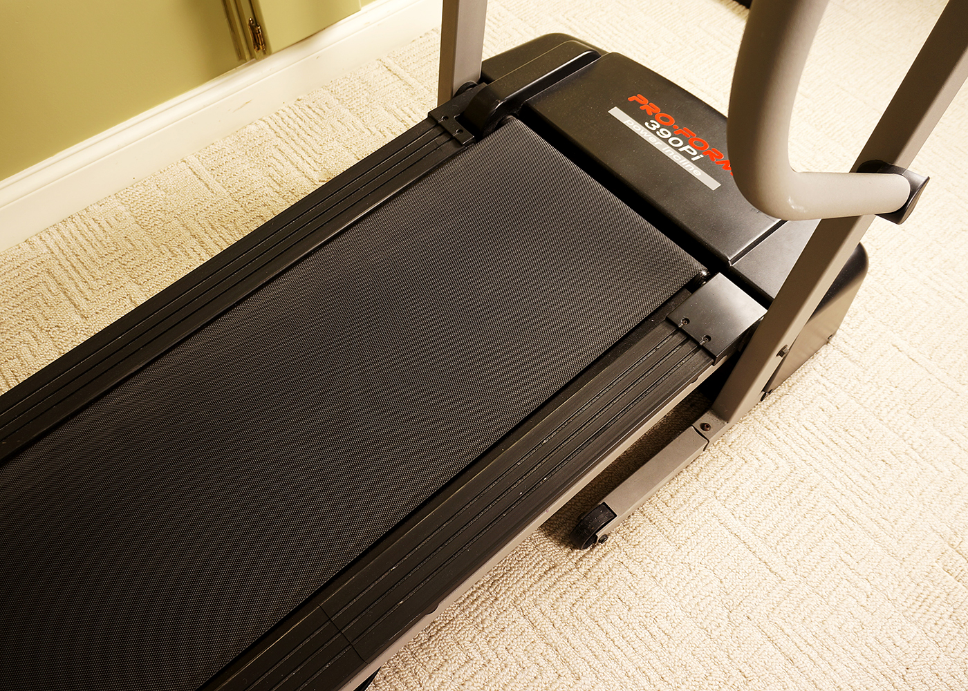 Pro Form 390 PI Power Incline Treadmill