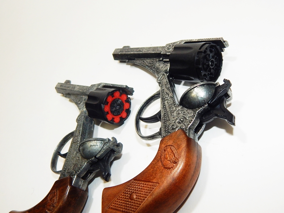 Vintage Edison Giocattoli  Italian Toy Cap Guns