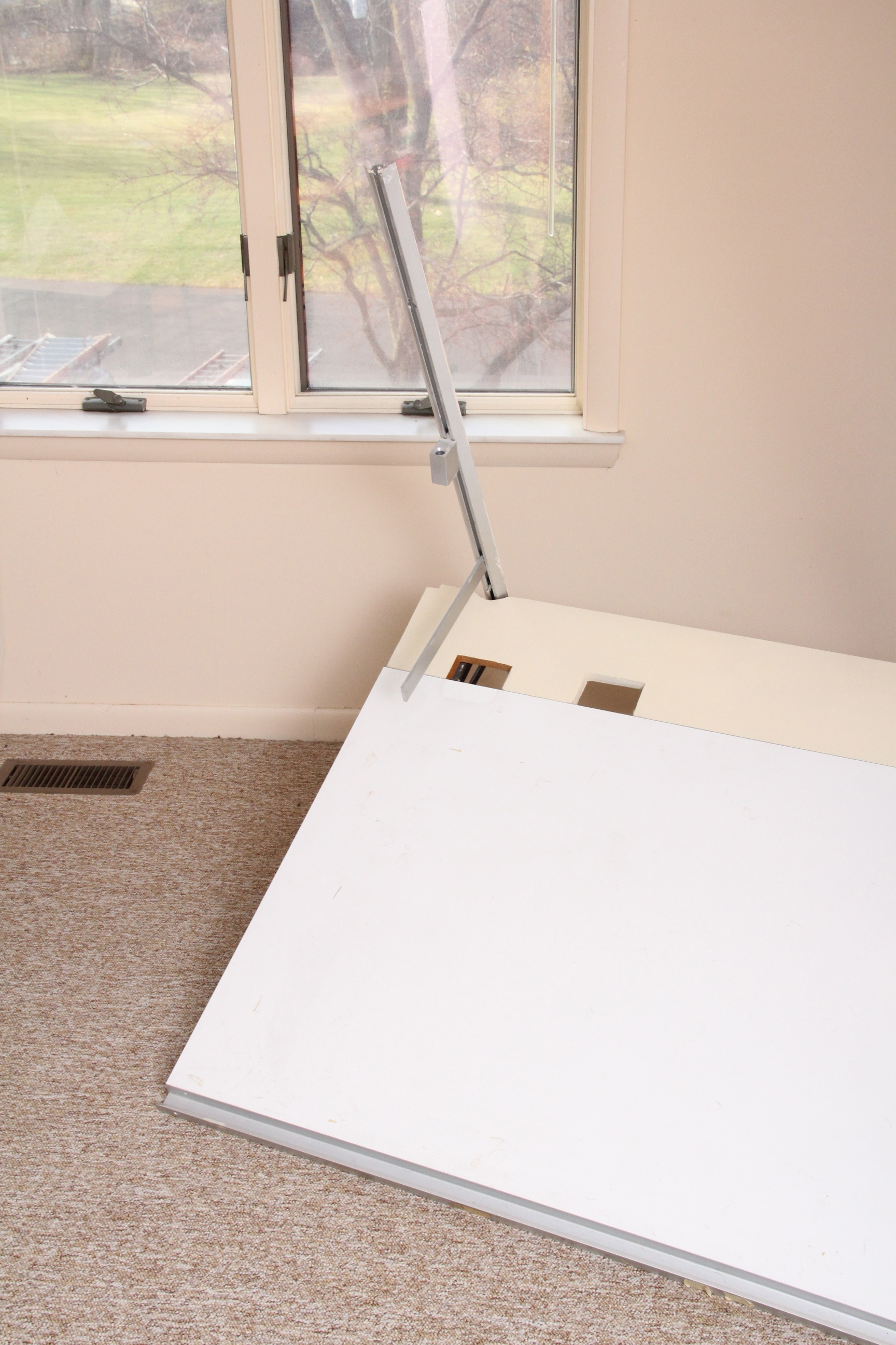 Rakks Brand Wall Mounted Drafting Table