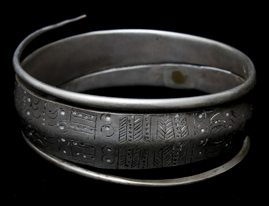 Pair of Silver-Toned Jewelry Pieces