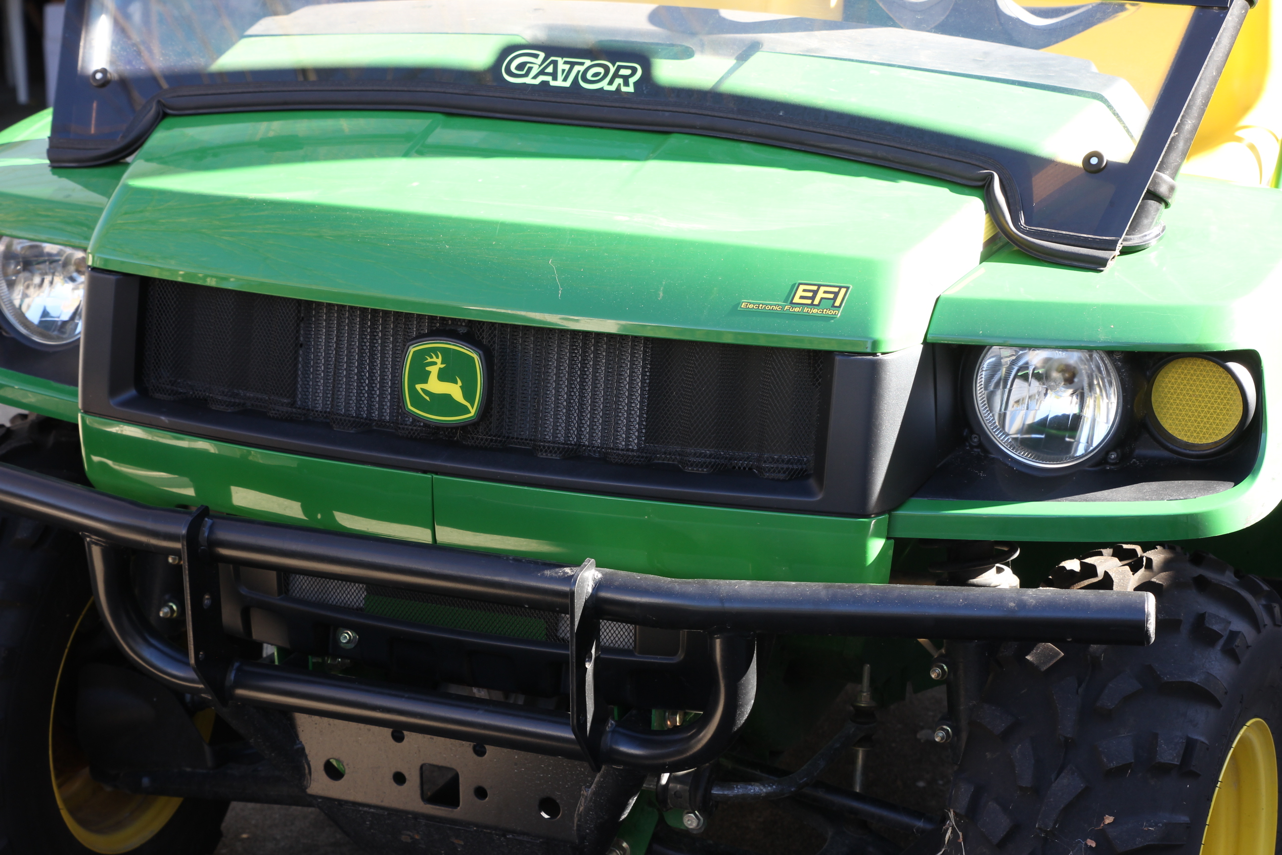 John Deere 620i Gator XUV Outdoor Utility Vechicle