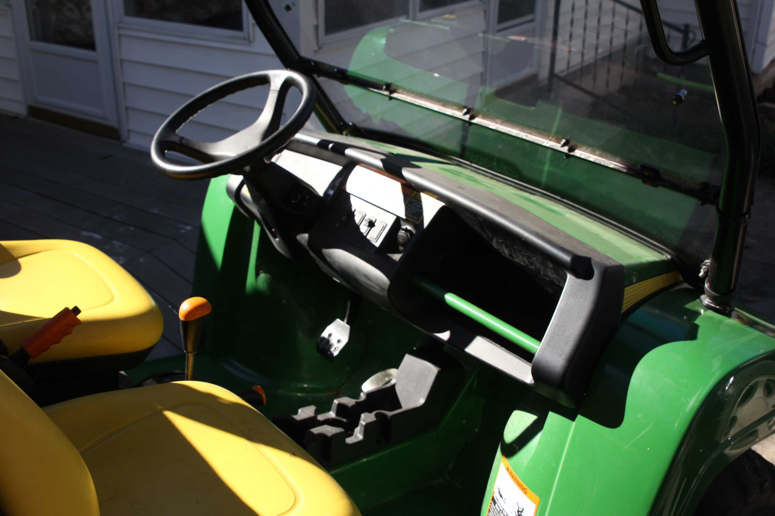John Deere 620i Gator XUV Outdoor Utility Vechicle