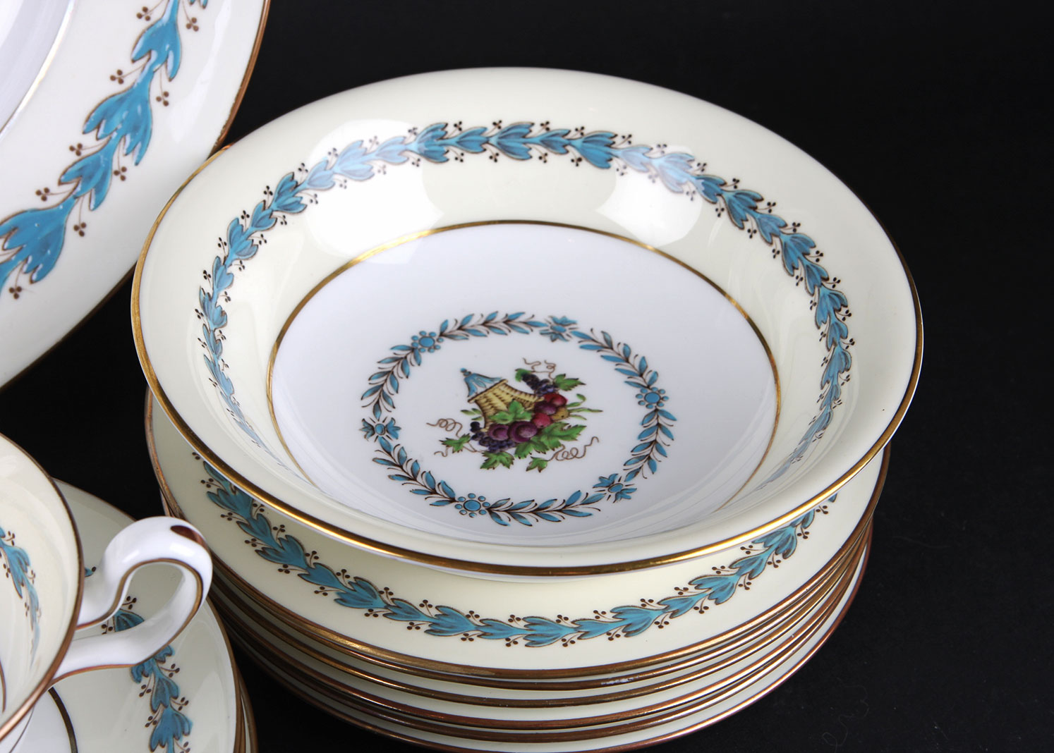 Wedgwood "Appledore" China Luncheon Set
