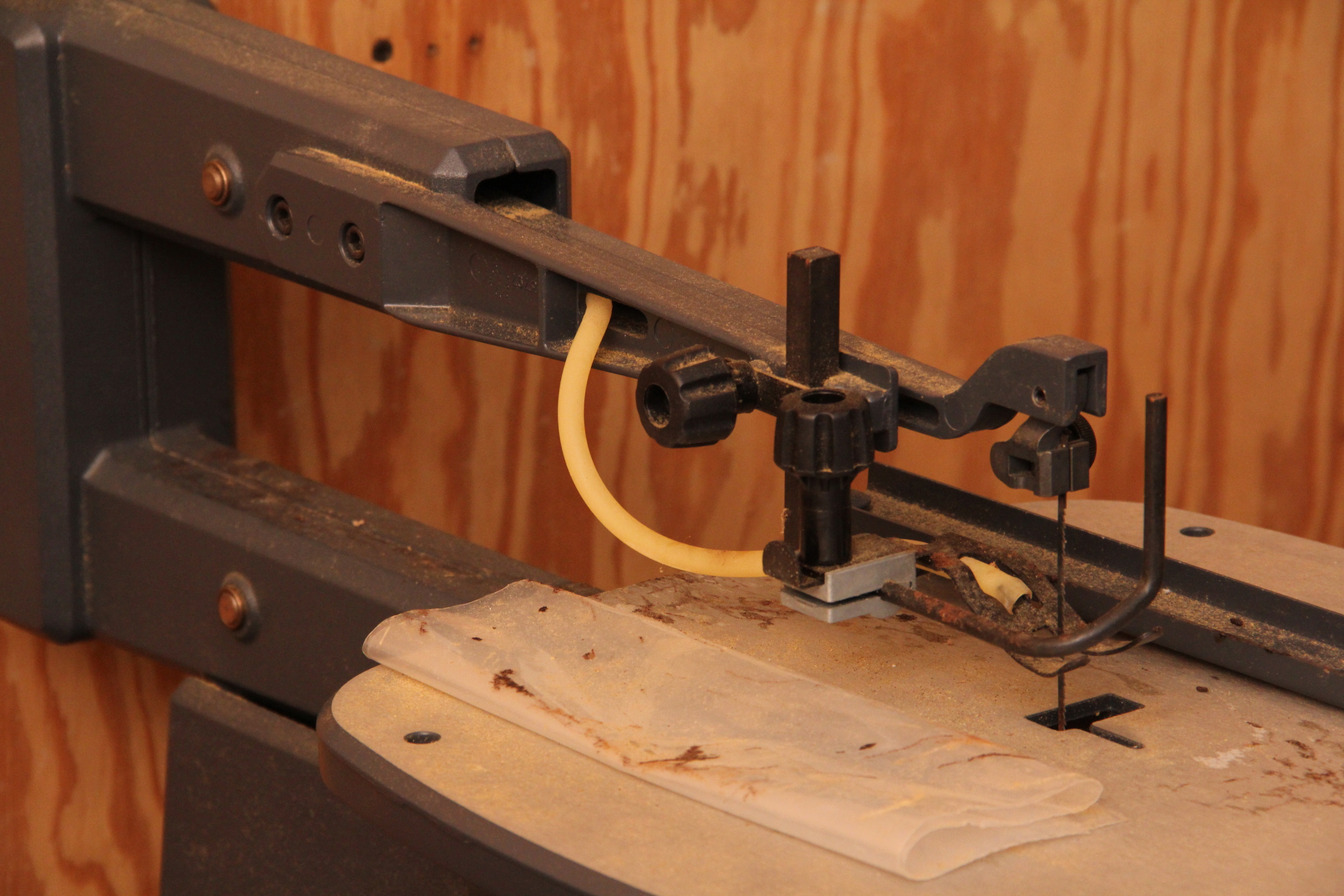 Craftsman 16" Scroll Saw on Stand