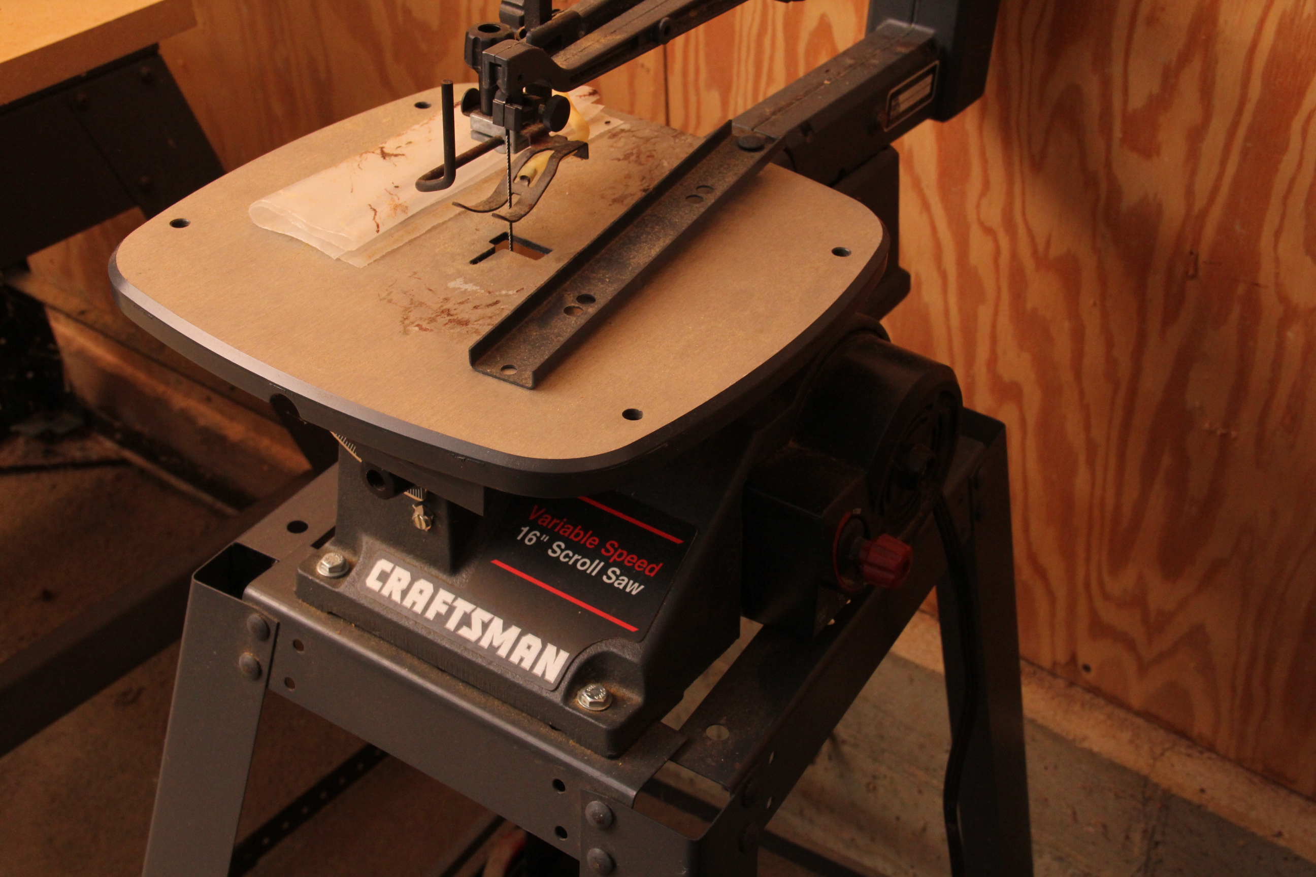 Craftsman 16" Scroll Saw on Stand