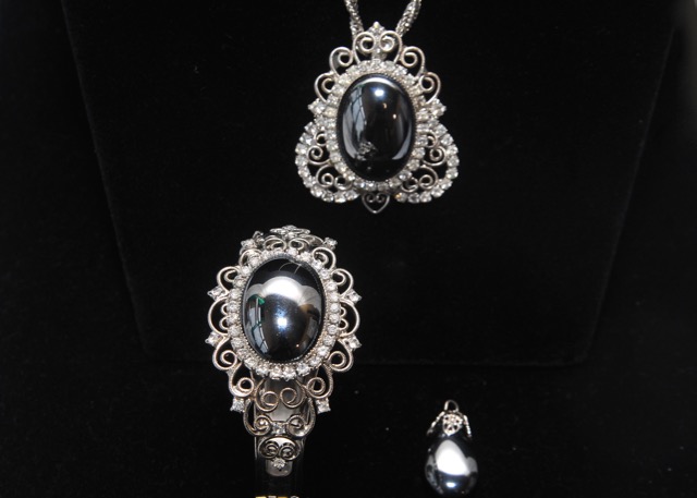 Hematite-Look Necklace and Bracelet Set