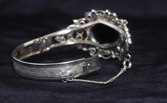 Hematite-Look Necklace and Bracelet Set