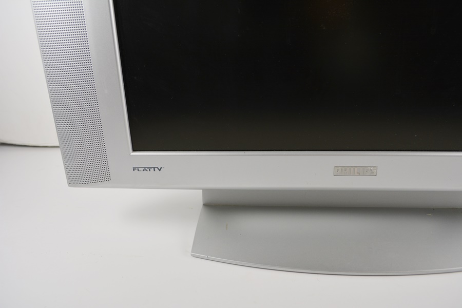Philips 17" LCD HDTV