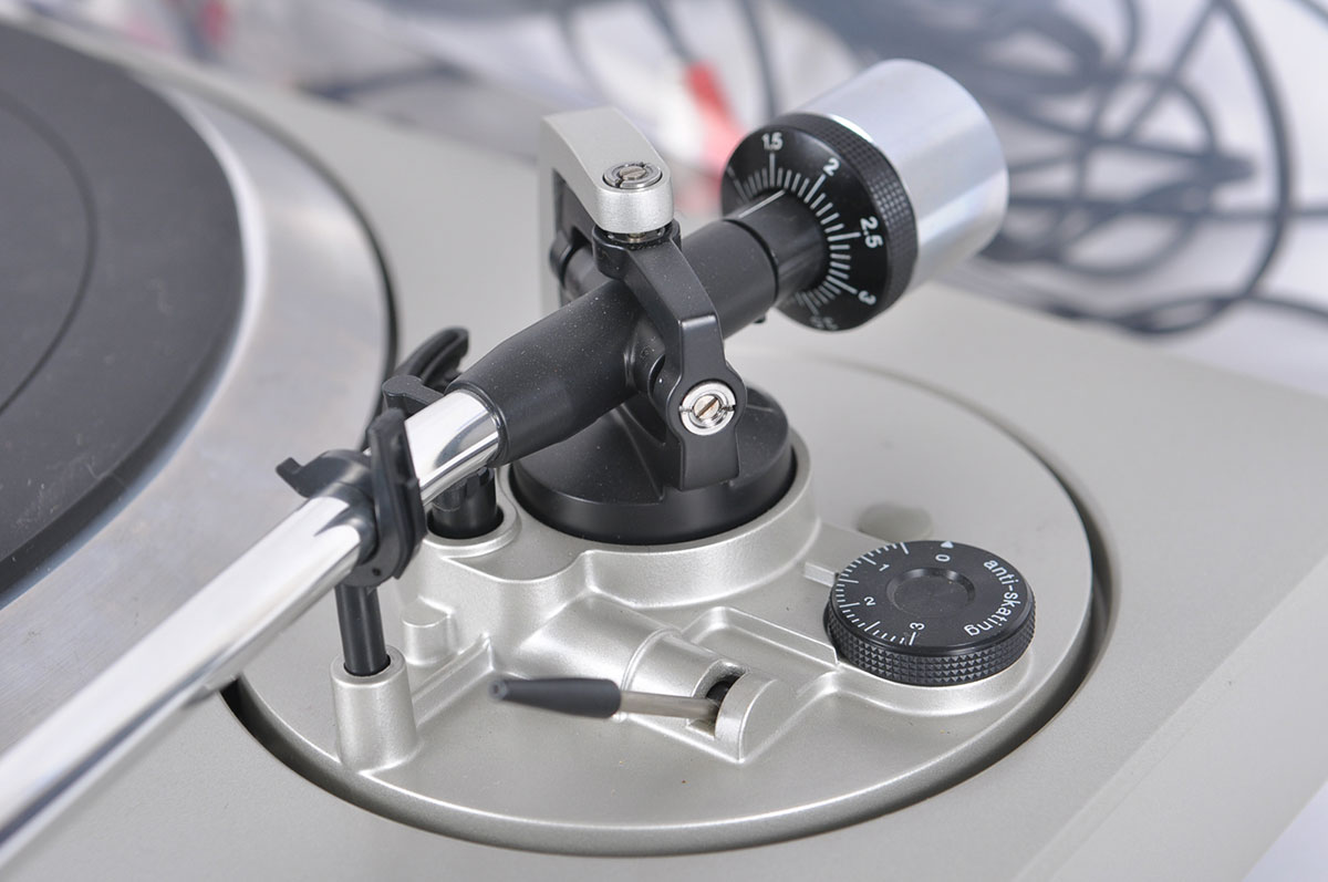 Panasonic Technics Turntable with Headphones