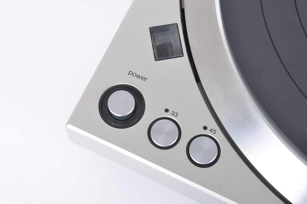 Panasonic Technics Turntable with Headphones