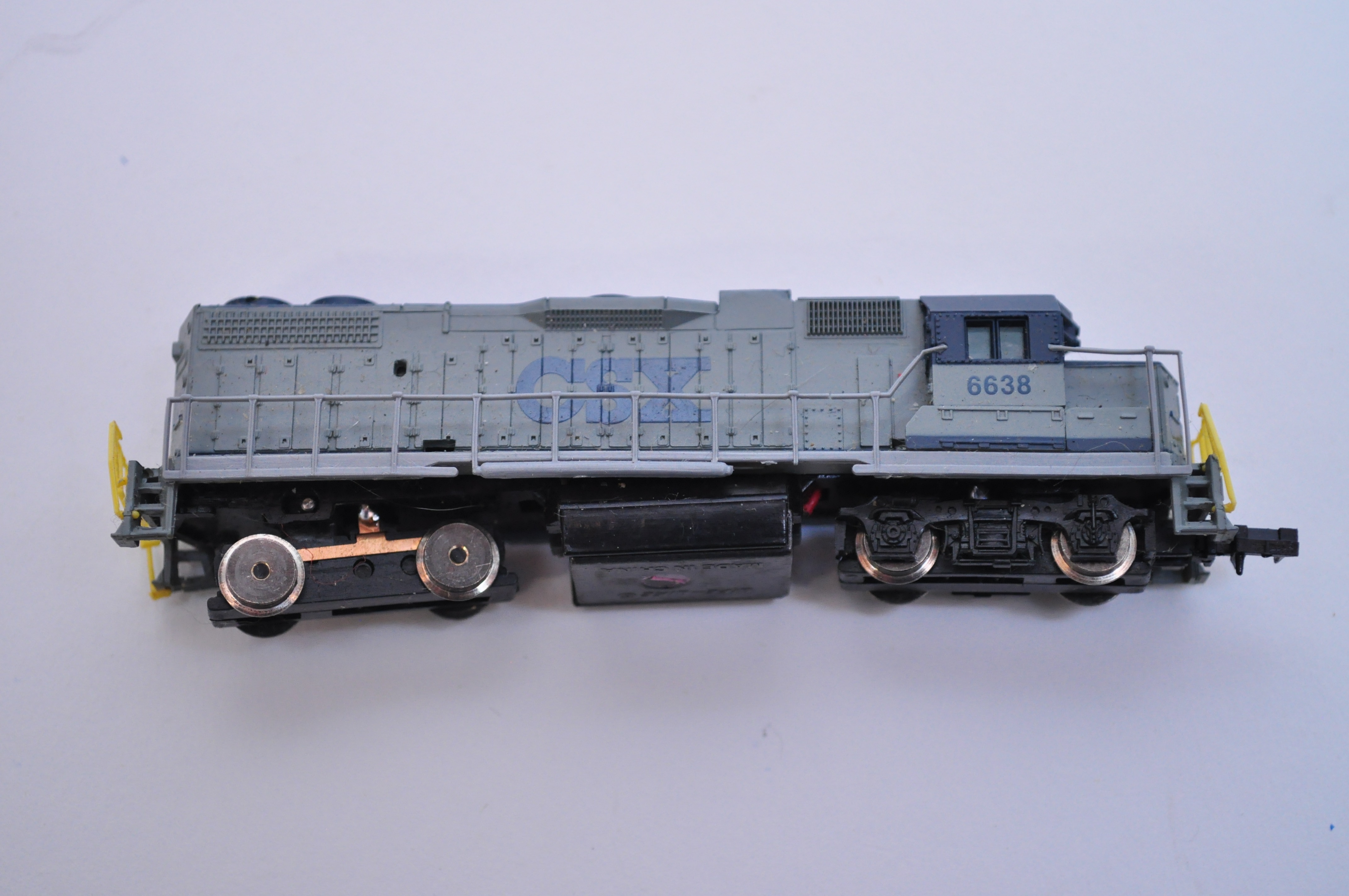 N Scale Diesel Engines and Train Cars