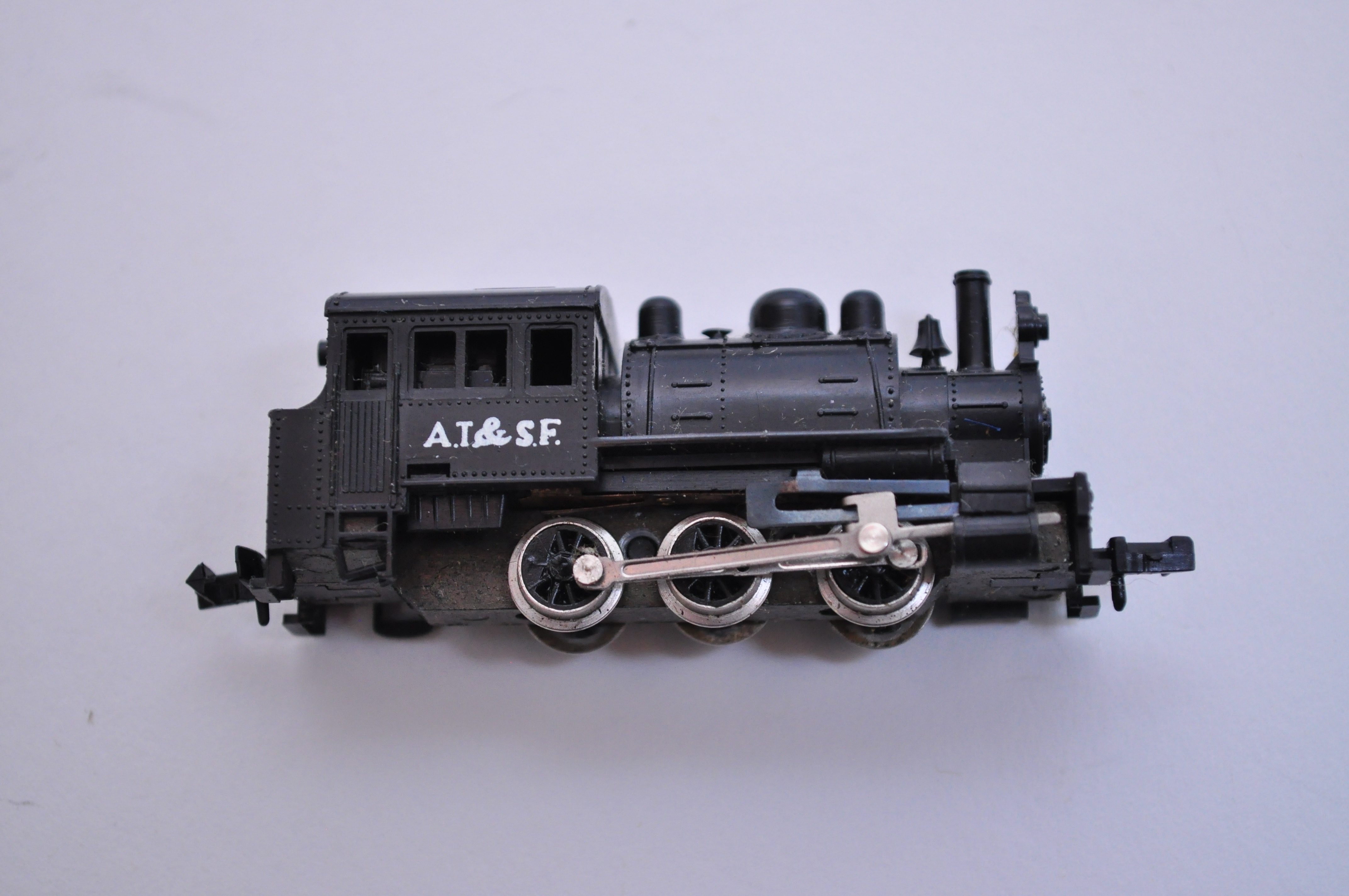 N Scale Diesel Engines and Train Cars