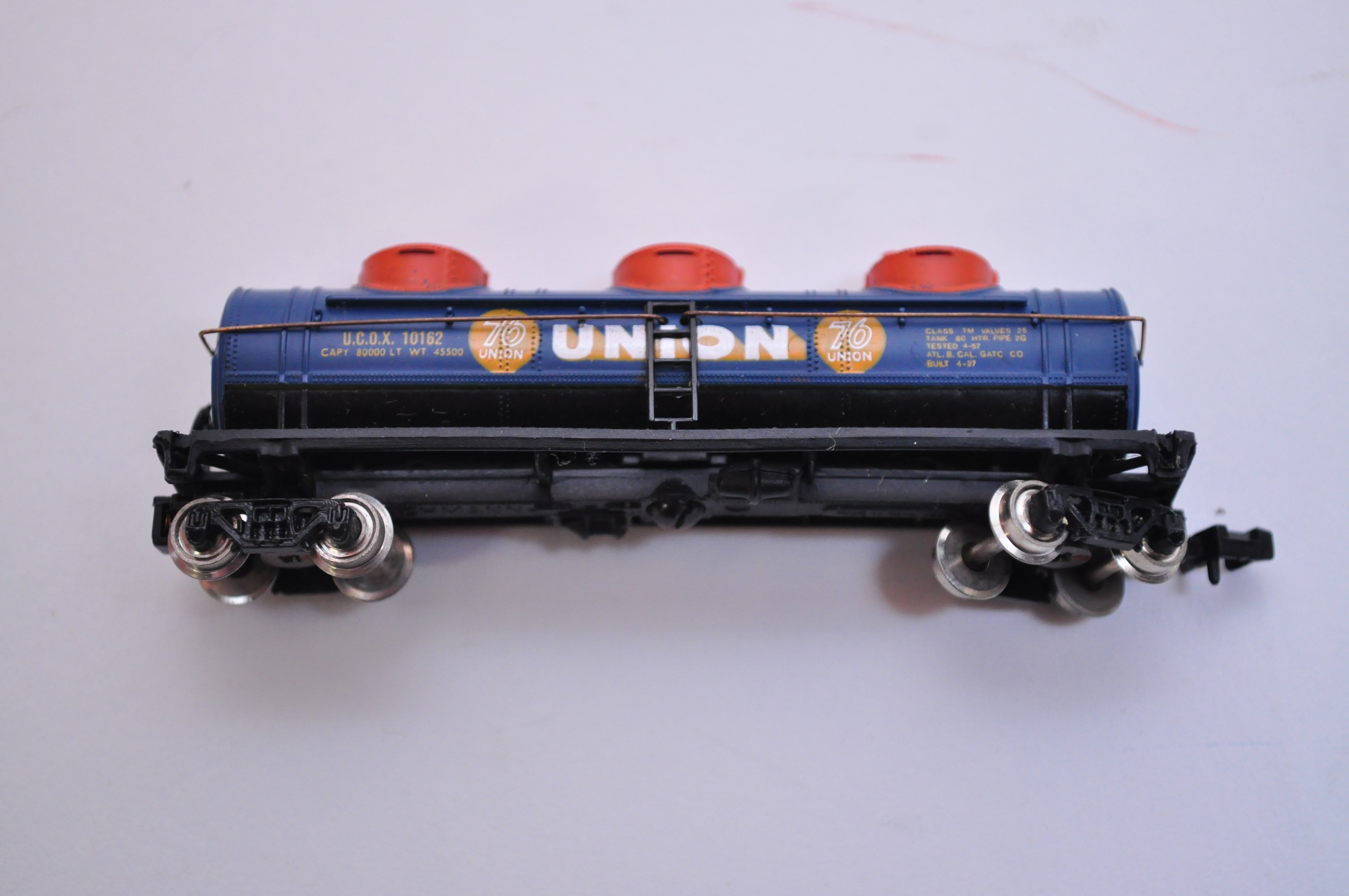 N Scale Diesel Engines and Train Cars