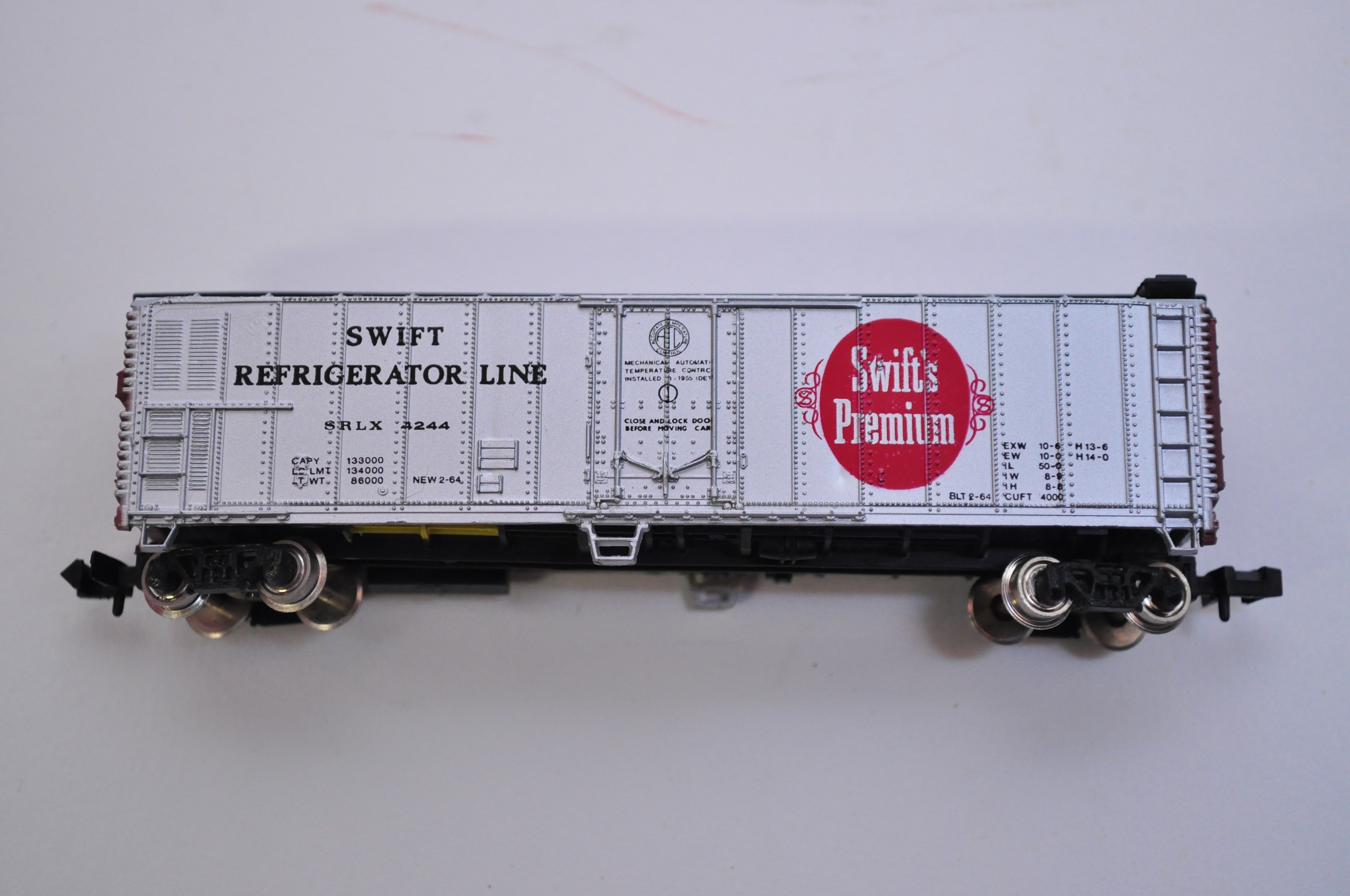 N Scale Diesel Engines and Train Cars
